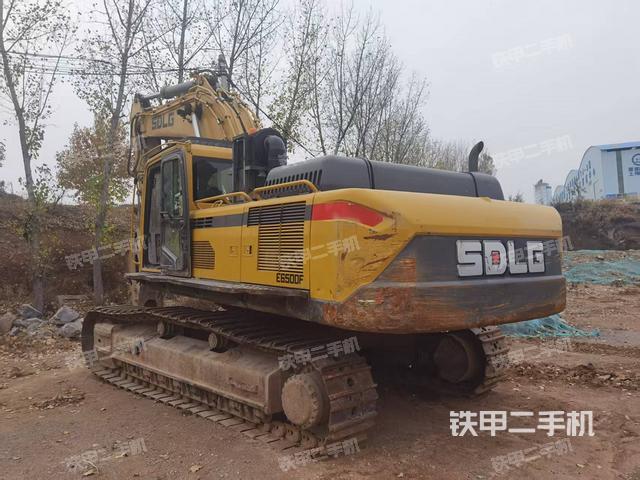 駕駛室整體（整機(jī)外觀）