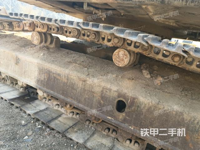 右側(cè)履帶整體（行走機(jī)構(gòu)）