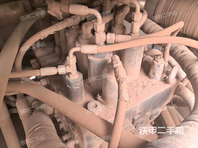 駕駛室頂部俯視（上車部件）