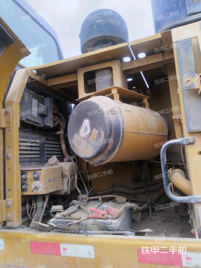 電瓶（大件艙室）