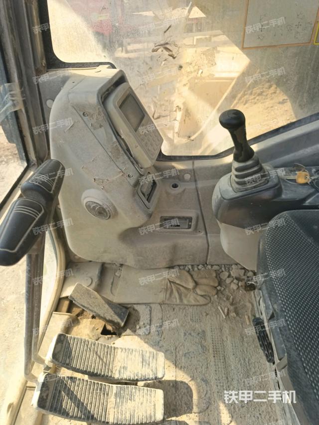 座椅后部（駕駛室部分）