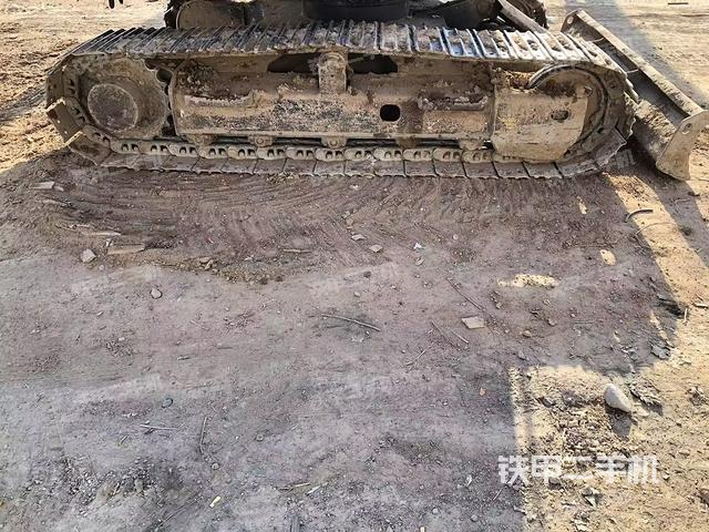 單側(cè)履帶整體（整機(jī)外觀）