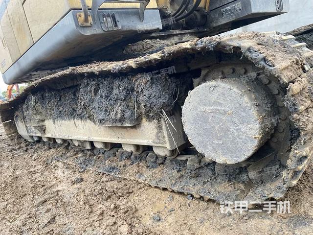 單側(cè)履帶整體（整機(jī)外觀）