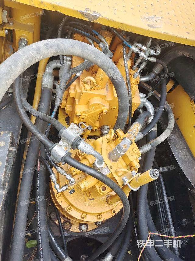 駕駛室頂部俯視（上車部件）