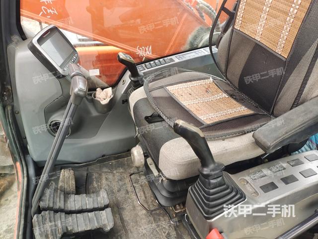 后窗玻璃角標(biāo)(駕駛室部分) 后窗玻璃角標(biāo)(駕駛室部分)