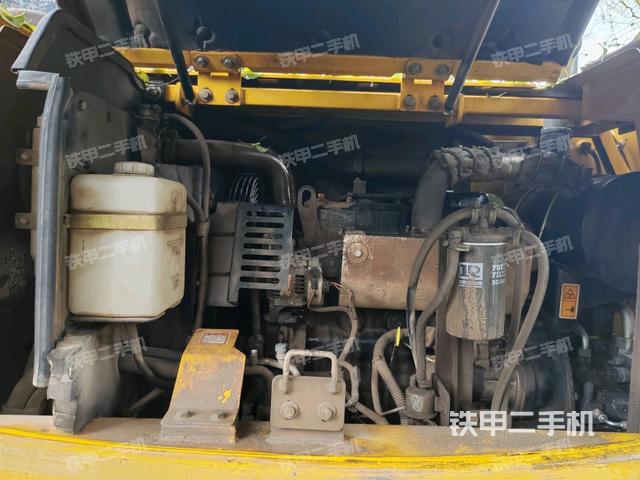 發(fā)動機(jī)室(上車部件) 發(fā)動機(jī)室(上車部件)