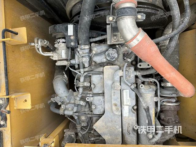 發(fā)動(dòng)機(jī)整體俯視(整機(jī)外觀) 發(fā)動(dòng)機(jī)整體俯視(整機(jī)外觀)