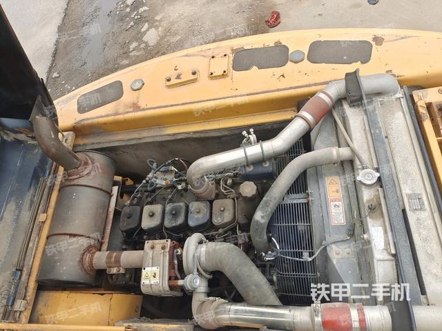 中央回轉(zhuǎn)接頭特寫（上車部件）