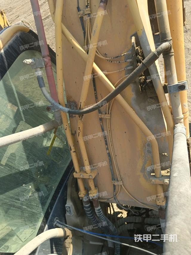 大臂背部俯視（工作和回轉(zhuǎn)裝置）