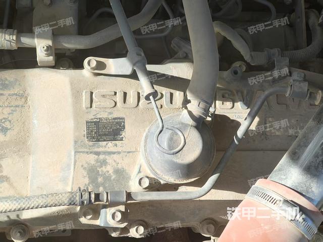 駕駛室整體(整機(jī)外觀) 駕駛室整體(整機(jī)外觀)