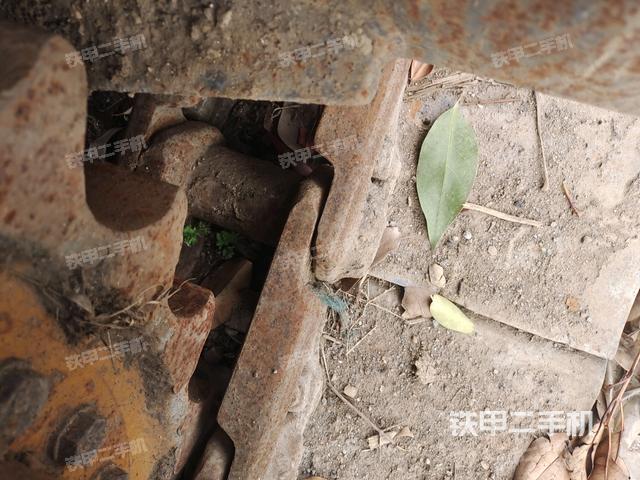 右側(cè)行走馬達(dá)蓋板（行走機(jī)構(gòu)）