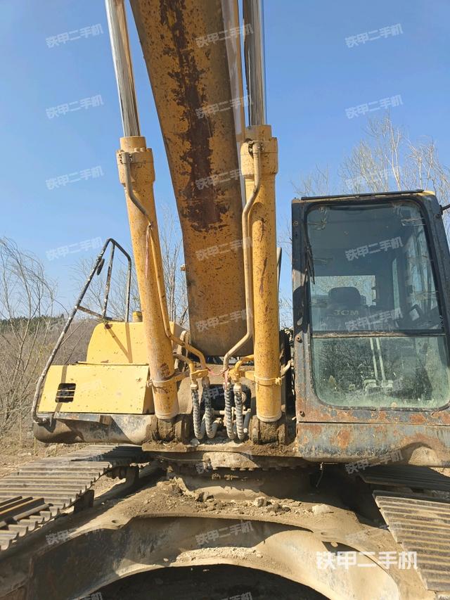 大臂油缸整體?豎拍（工作和回轉(zhuǎn)裝置）