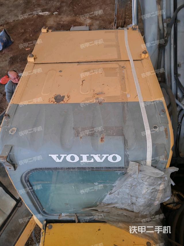 駕駛室頂部俯視（上車部件）