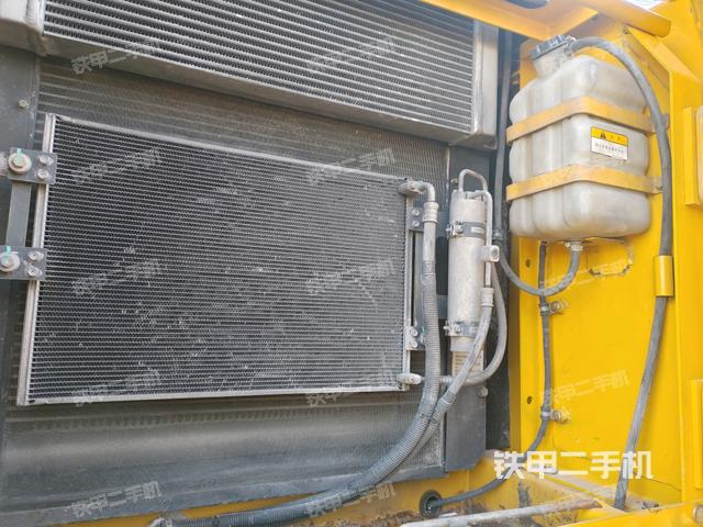 散熱器正面（大件艙室）