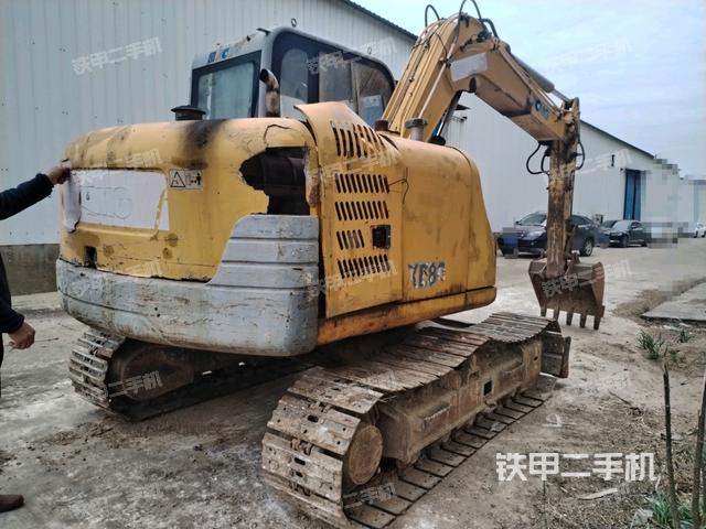 右后45(整機(jī)外觀) 右后45(整機(jī)外觀)