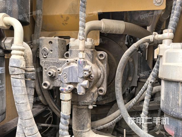 液壓泵斜45?左（大件艙室）