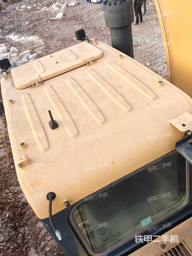 駕駛室頂部（整機(jī)外觀）