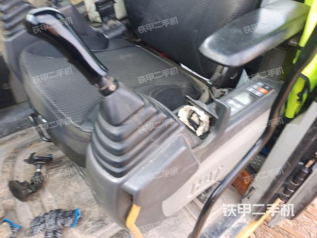 座椅右側(cè)控制臺/鑰匙門/油門/含右手柄（駕駛室部分）