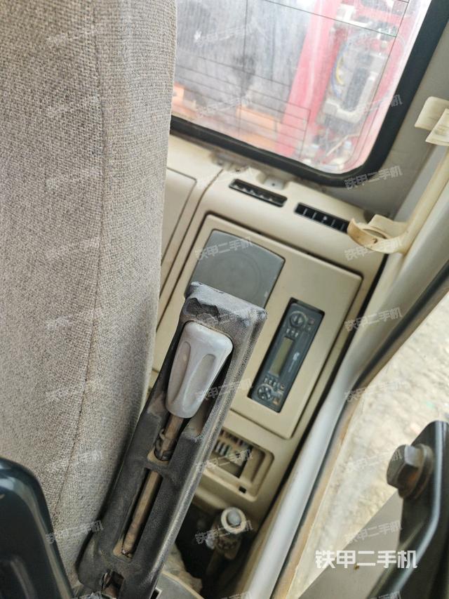 后窗玻璃角標(biāo)（駕駛室部分）