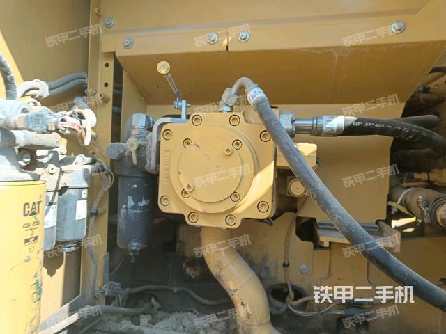 液壓泵斜45?左(大件艙室) 液壓泵斜45?左(大件艙室)