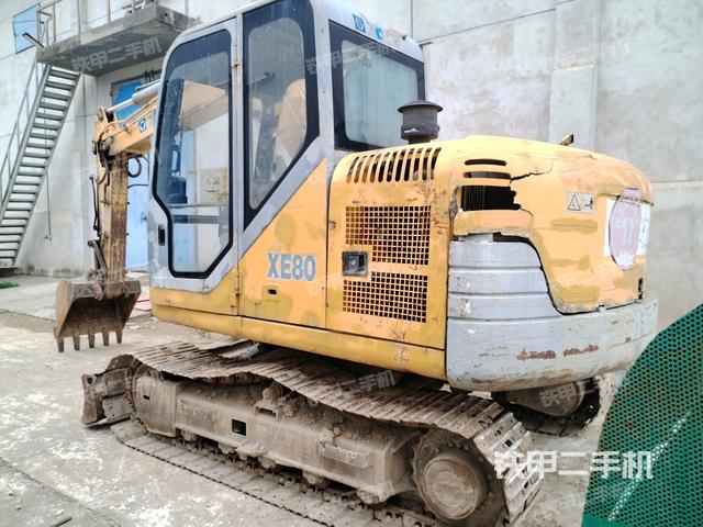 左后45(整機(jī)外觀) 左后45(整機(jī)外觀)