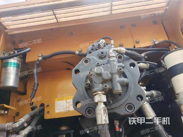 液壓泵斜45?右（大件艙室）