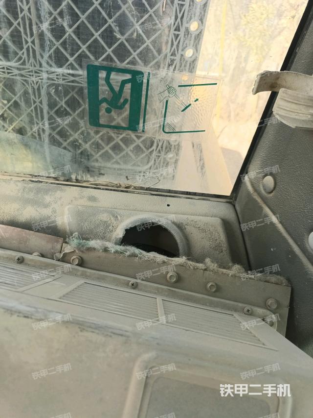 后窗玻璃角標(biāo)（駕駛室部分）