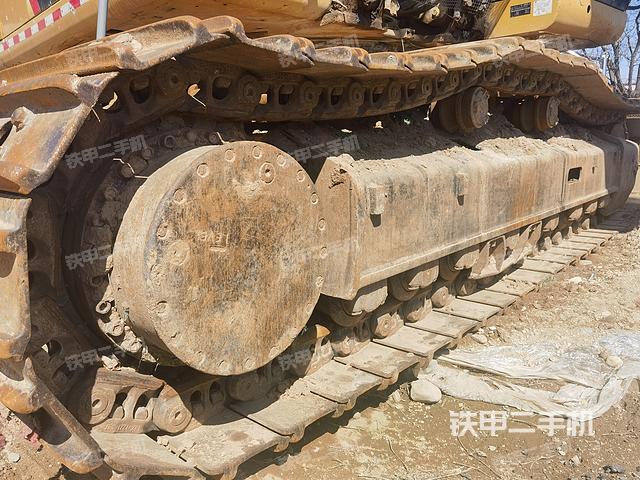 單側(cè)履帶整體（整機(jī)外觀）