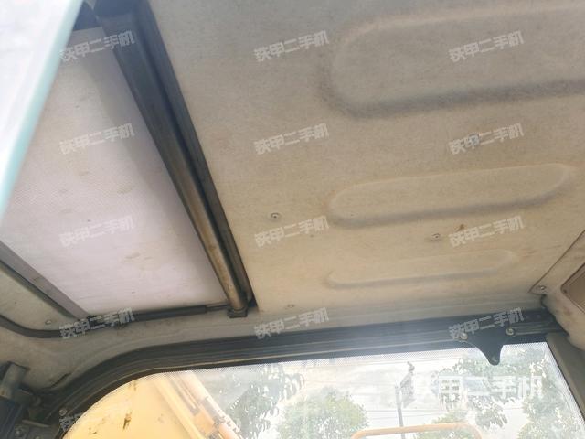 座椅右側(cè)控制臺(tái)/鑰匙門/油門/含右手柄（駕駛室部分）