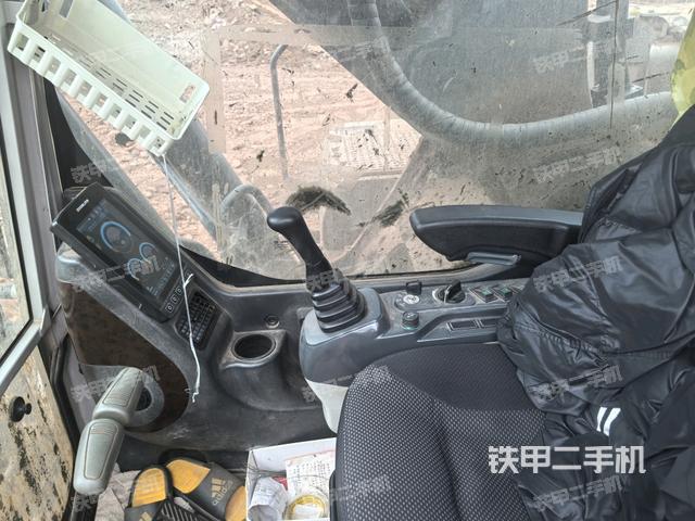 后窗玻璃角標(biāo)（駕駛室部分）