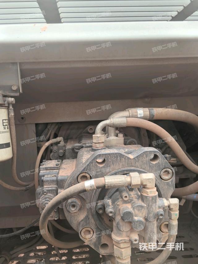 液壓泵斜45?左（大件艙室）