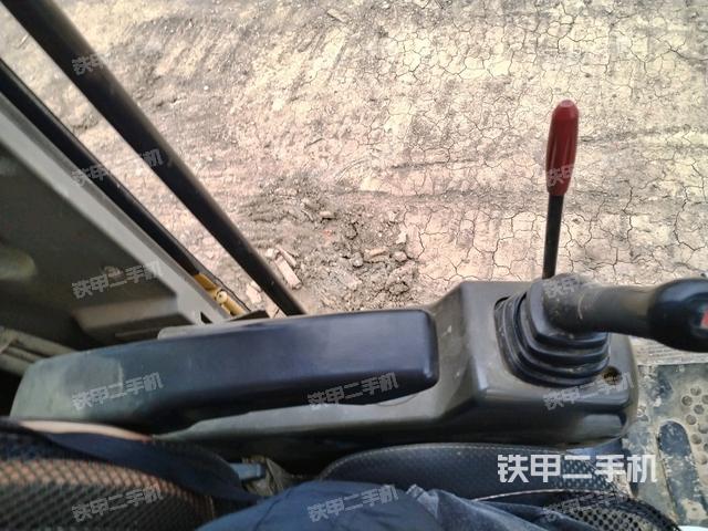 座椅左侧控制台/音响/含左手柄（驾驶室部分）