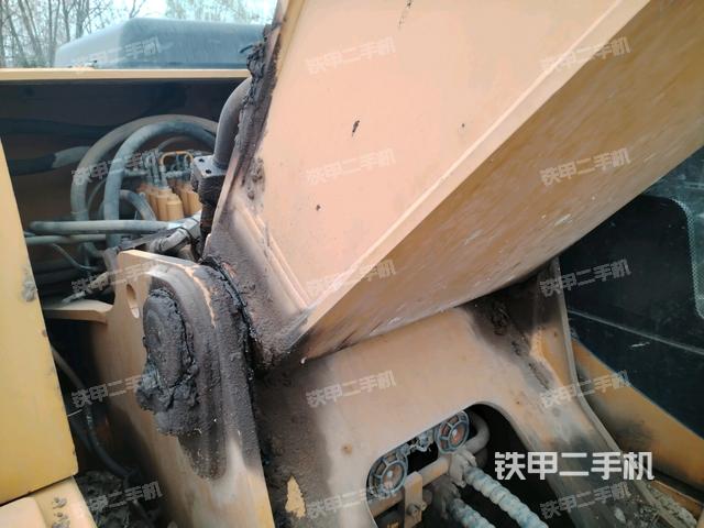 大臂根部 斜视（工作和回转装置）