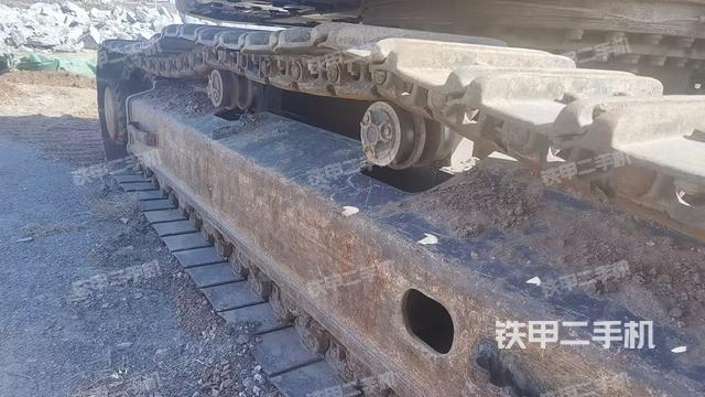 單側(cè)履帶整體（整機(jī)外觀）