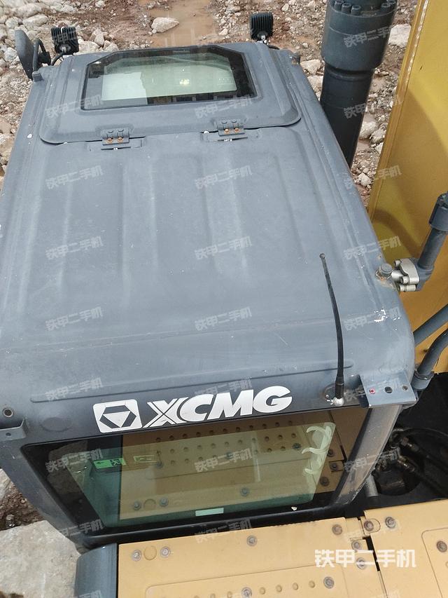 驾驶室顶部（整机外观）