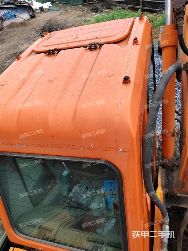 駕駛室頂部俯視（上車部件）