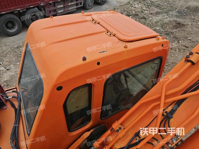 駕駛室頂部俯視（上車部件）