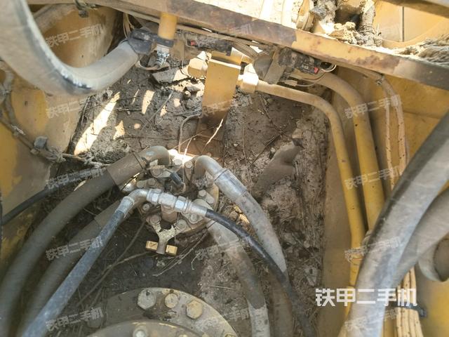 中央回轉(zhuǎn)接頭特寫(上車部件) 中央回轉(zhuǎn)接頭特寫(上車部件)