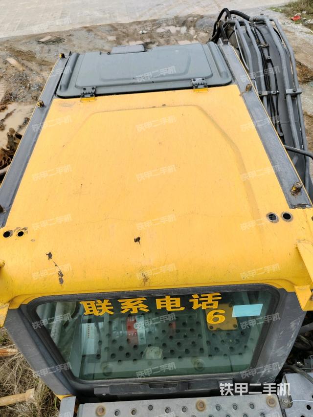 駕駛室頂部俯視(上車部件) 駕駛室頂部俯視(上車部件)