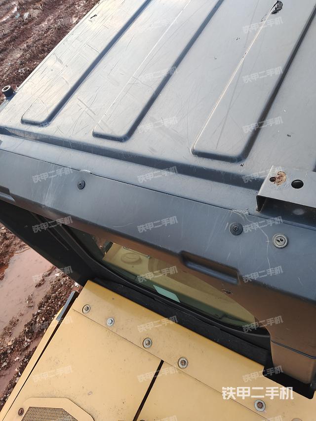 駕駛室頂部（整機(jī)外觀）