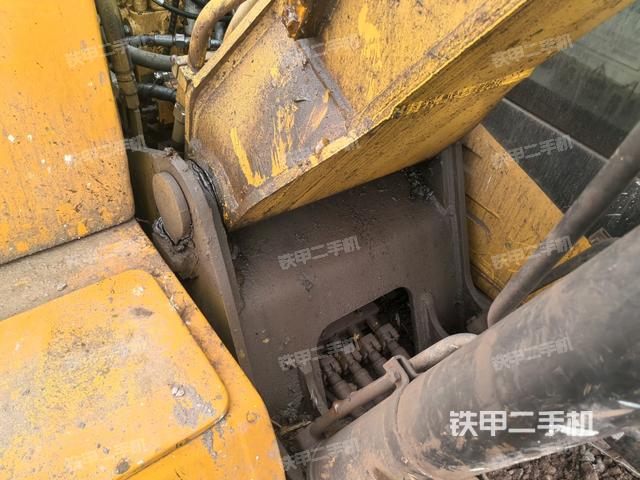 大臂油缸整體?豎拍(工作和回轉裝置) 大臂油缸整體?豎拍(工作和回轉裝置)