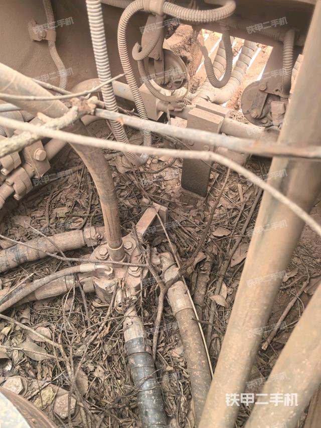 回轉(zhuǎn)馬達(dá)（上車部件）