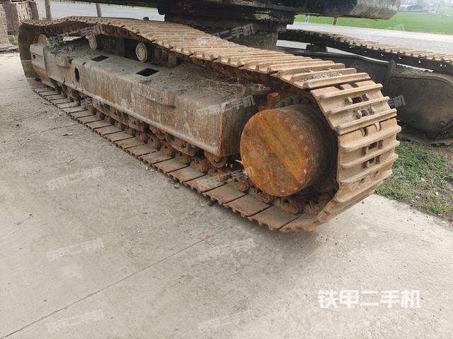 左側(cè)履帶整體?（行走機(jī)構(gòu)）