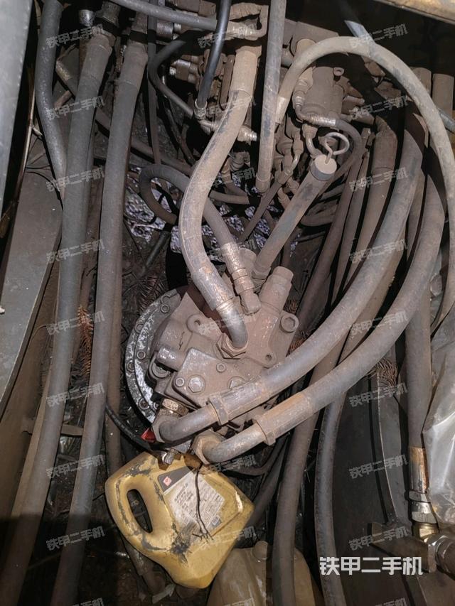 回轉(zhuǎn)馬達（上車部件）