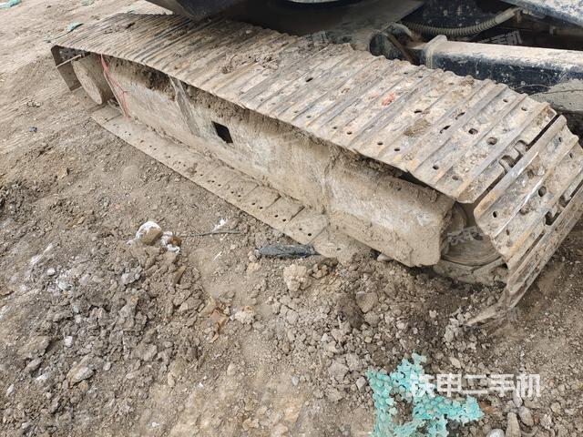 左側(cè)履帶整體?（行走機(jī)構(gòu)）