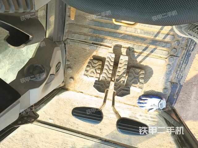 座椅后部(駕駛室部分) 座椅后部(駕駛室部分)