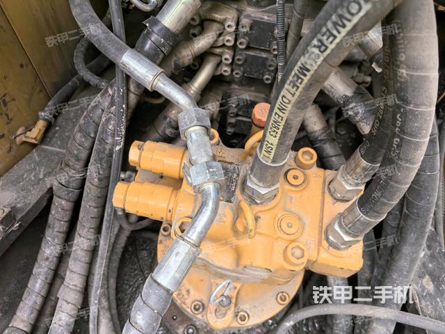 回轉(zhuǎn)馬達（上車部件）