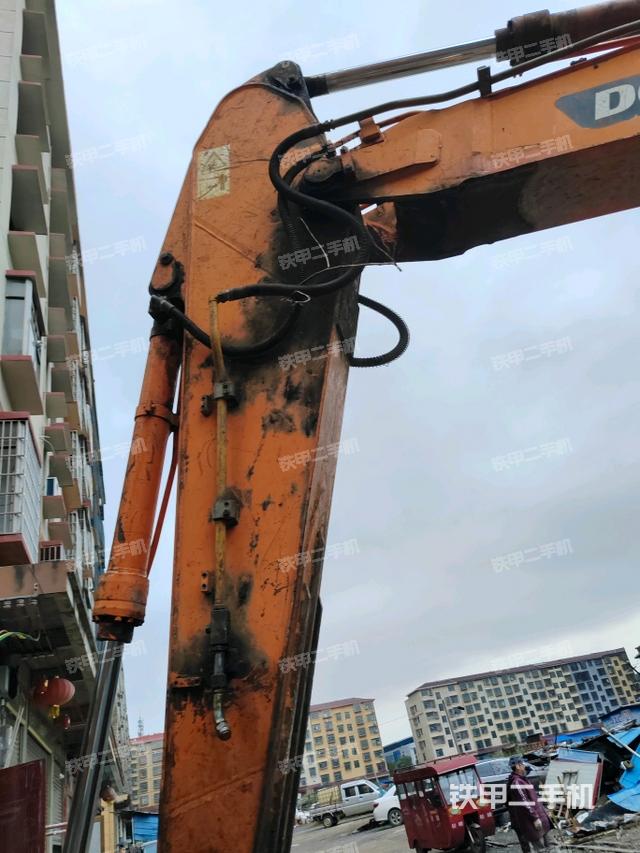 小臂整體左后（工作和回轉(zhuǎn)裝置）