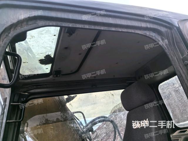 后窗玻璃角標(駕駛室部分) 后窗玻璃角標(駕駛室部分)