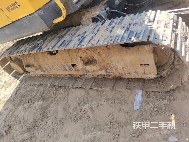 左側(cè)履帶整體?（行走機(jī)構(gòu)）